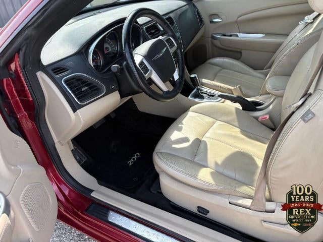 2013 Chrysler 200 Limited