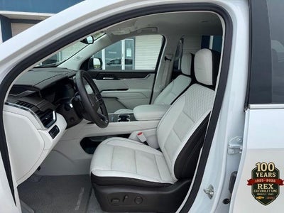 2024 GMC Acadia Denali