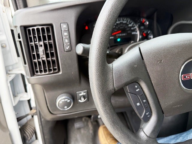 2023 GMC Savana Cargo 2500 Base