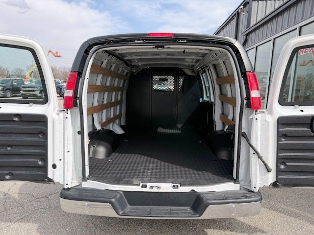 2023 GMC Savana Cargo 2500 Base