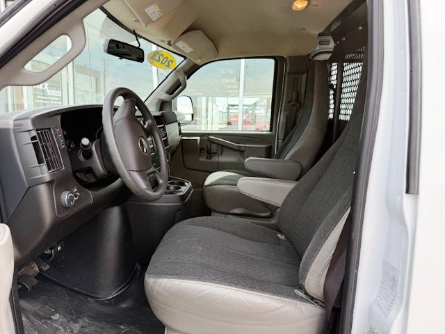 2023 GMC Savana Cargo 2500 Base