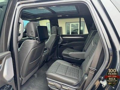 2025 Cadillac Escalade Sport Platinum