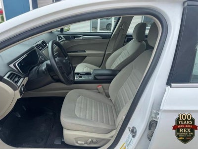 2020 Ford Fusion SE