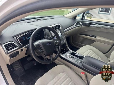 2020 Ford Fusion SE